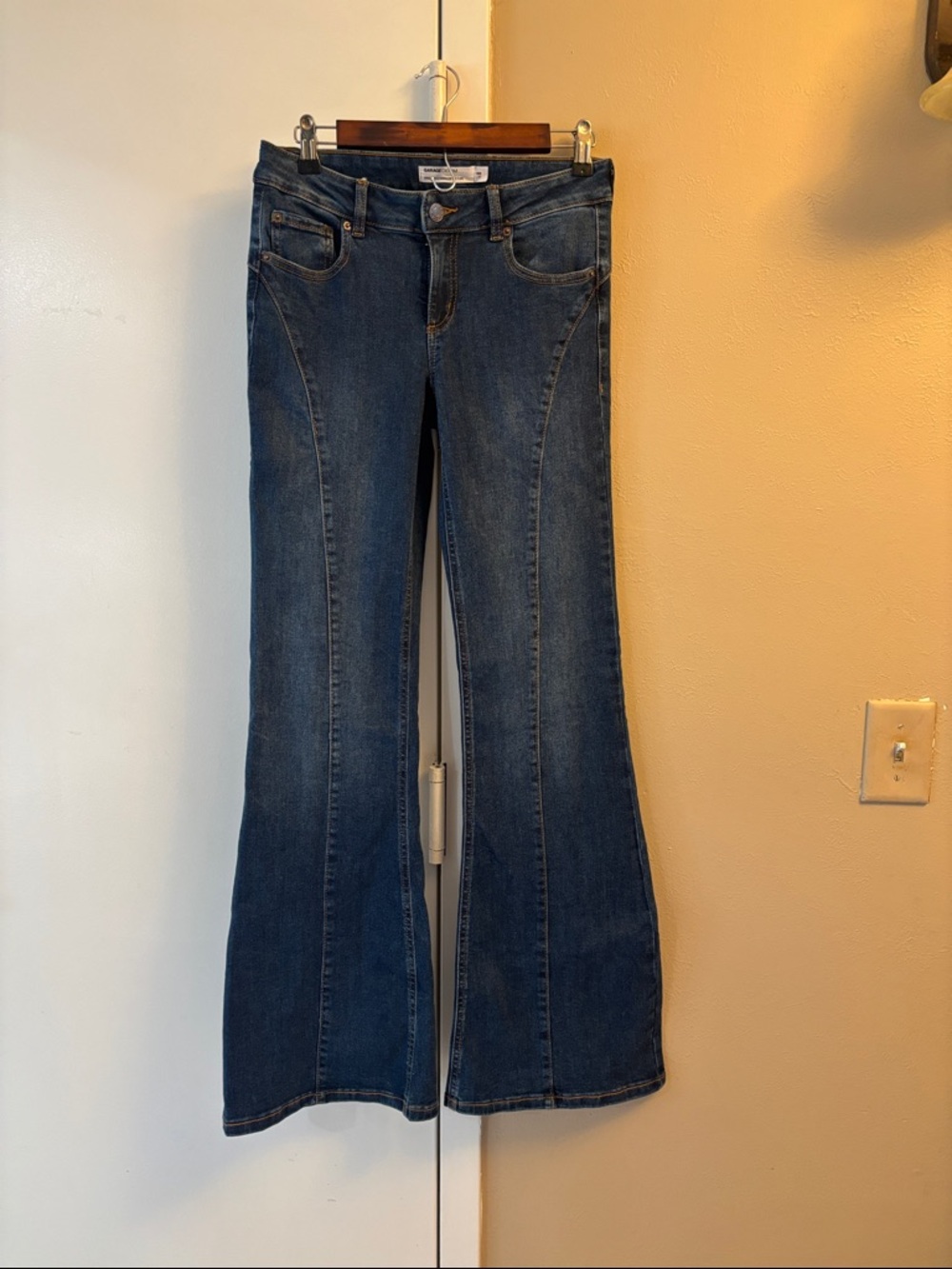 Garage NWOT Low rise Flared Women’s Jeans
